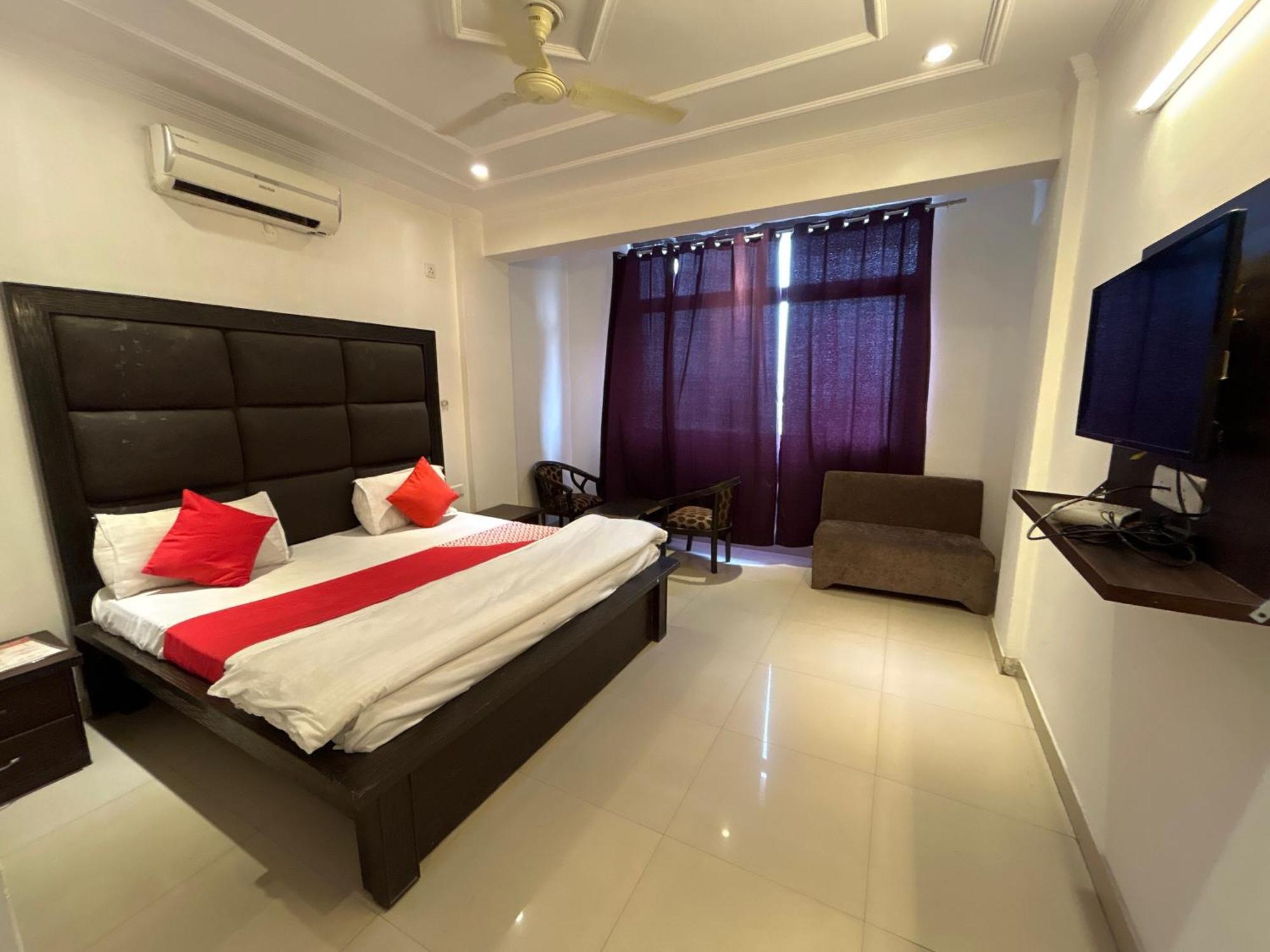 Hotel Amber Palace Dehradun Ngoại thất bức ảnh